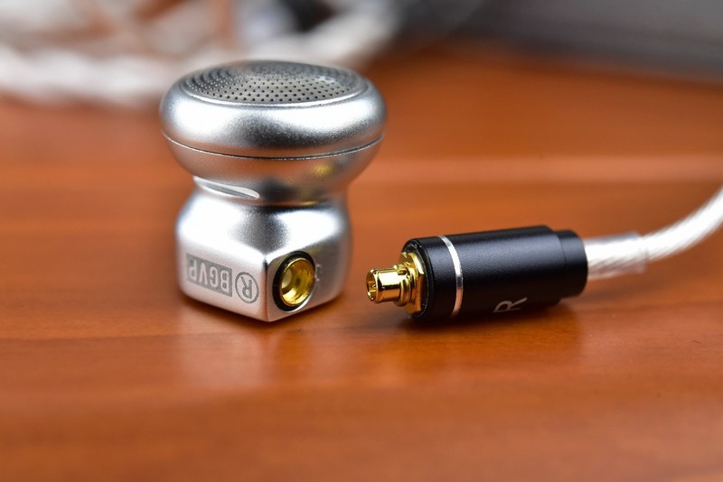 既有上古平头塞的人声风味，又有新派平头塞的素质！BGVP DX6简评