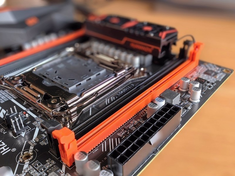 华南X99-BD4主板+E5-2666 V3：让您有不一样的体验！|华南金牌