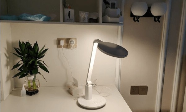 台灯太亮会导致近视吗？精选高品质的台灯