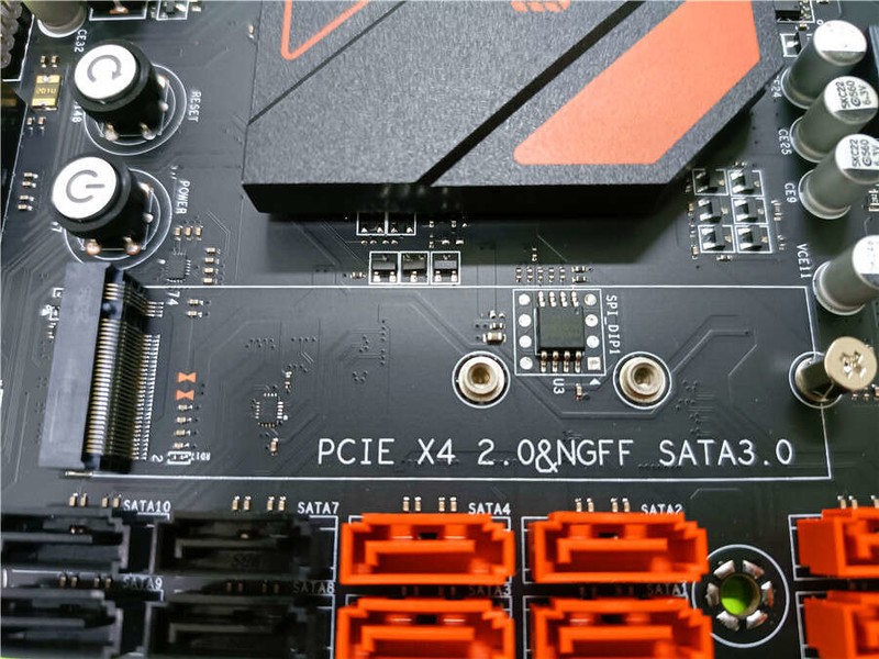 华南X99-F8D PLUS主板+双U：满足您一切内存性能！|华南金牌