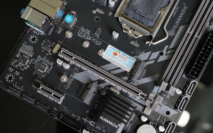 华南B250-D4主板+E3 1270V5：堪称黄金组合！|华南金牌