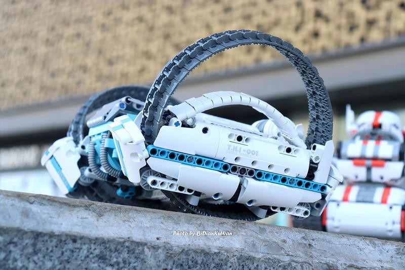 编程要从娃娃抓起？OneBot反履机甲积木机器人，快乐早教速成码农