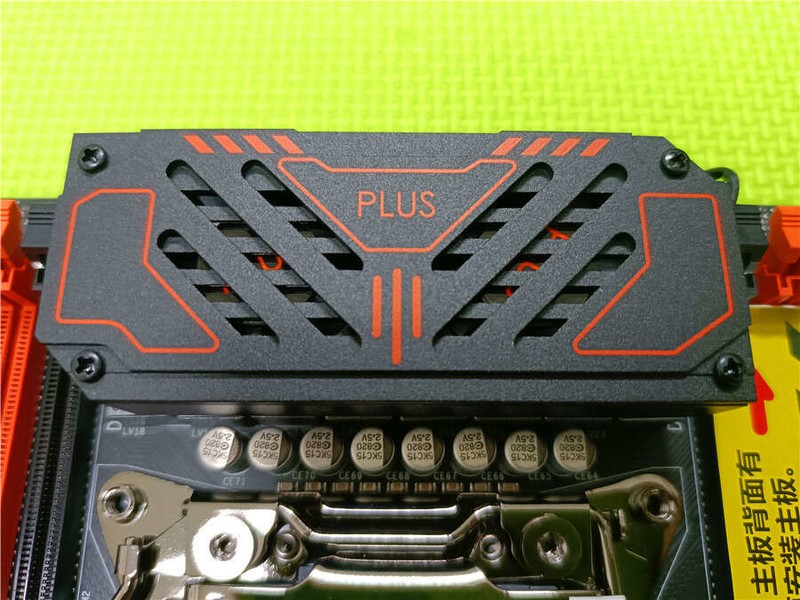 华南X99-F8D PLUS主板+双U：满足您一切内存性能！|华南金牌