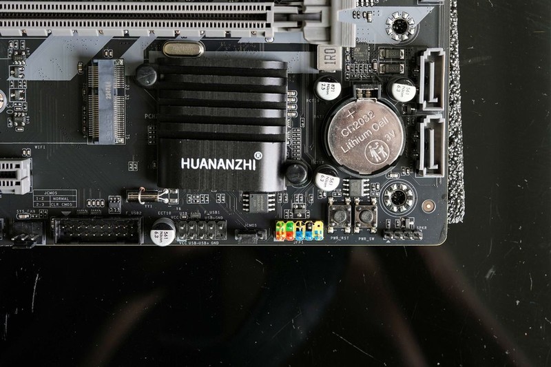 华南B250-D4主板+E3 1270V5：堪称黄金组合！|华南金牌