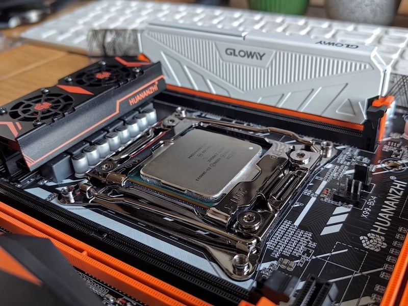 华南X99-BD4主板+E5-2666 V3：让您有不一样的体验！|华南金牌