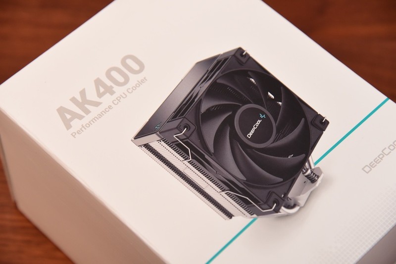 显卡不降价，亮机显卡走起！GTX1050TI&RX6400？