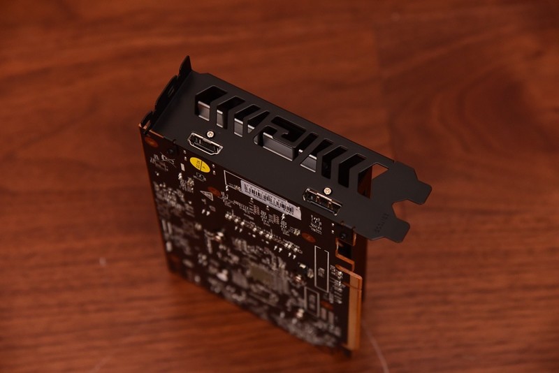 显卡不降价，亮机显卡走起！GTX1050TI&RX6400？