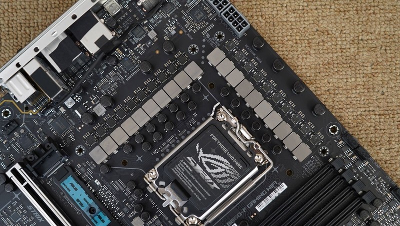 经典进化再升级，ROG STRIX B860-F GAMING WIFI主板开箱图赏