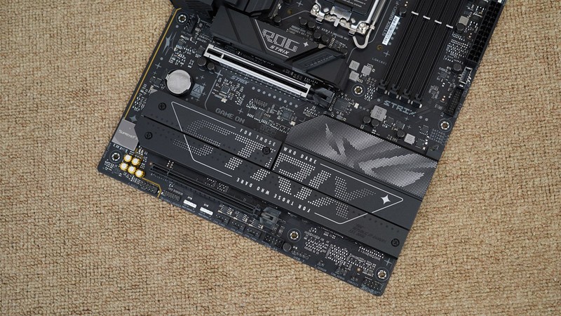 经典进化再升级，ROG STRIX B860-F GAMING WIFI主板开箱图赏