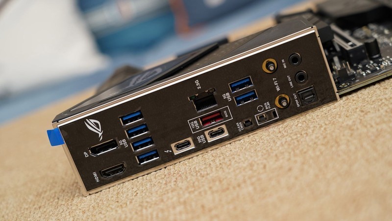 经典进化再升级，ROG STRIX B860-F GAMING WIFI主板开箱图赏