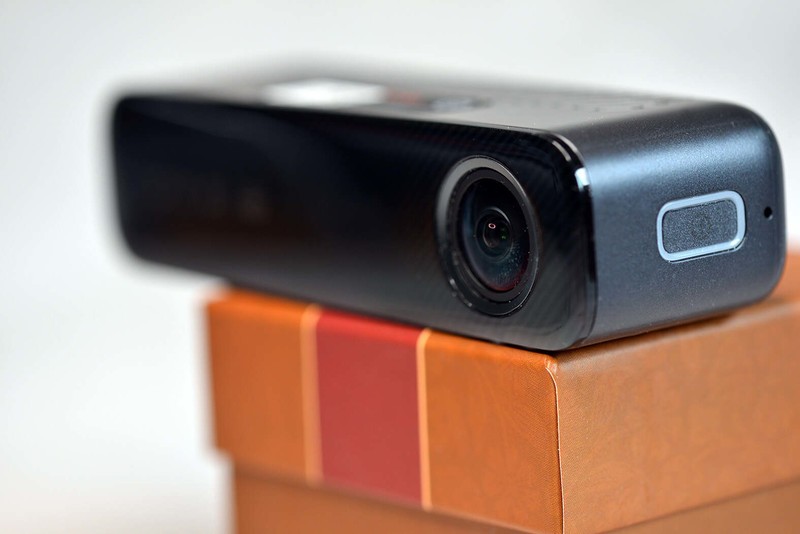 碰瓷新花样防不胜防？还好我有秘密武器：70迈智能行车记录仪M800