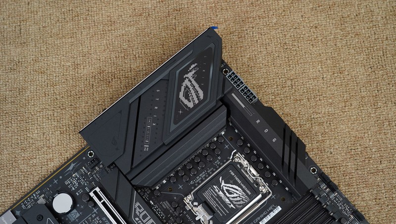 经典进化再升级，ROG STRIX B860-F GAMING WIFI主板开箱图赏