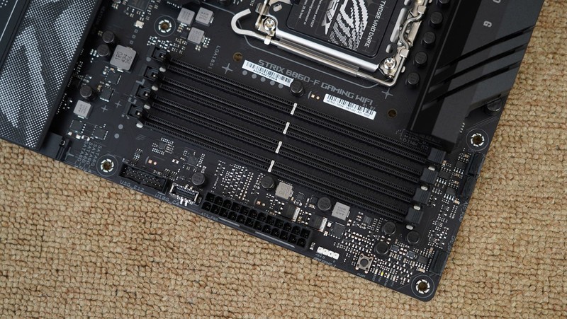 经典进化再升级，ROG STRIX B860-F GAMING WIFI主板开箱图赏