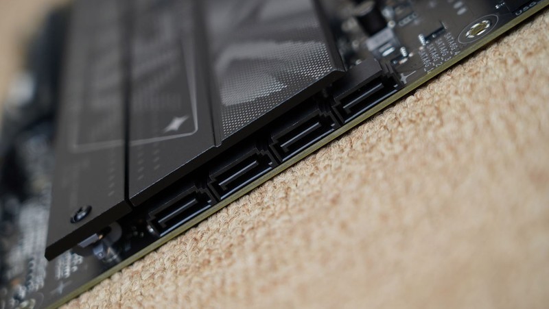 经典进化再升级，ROG STRIX B860-F GAMING WIFI主板开箱图赏