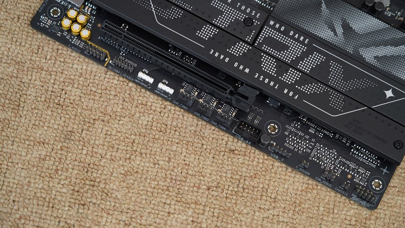 经典进化再升级，ROG STRIX B860-F GAMING WIFI主板开箱图赏