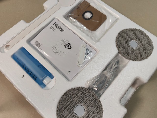 海尔全能扫拖机器人新品 免倒垃圾免手洗拖布