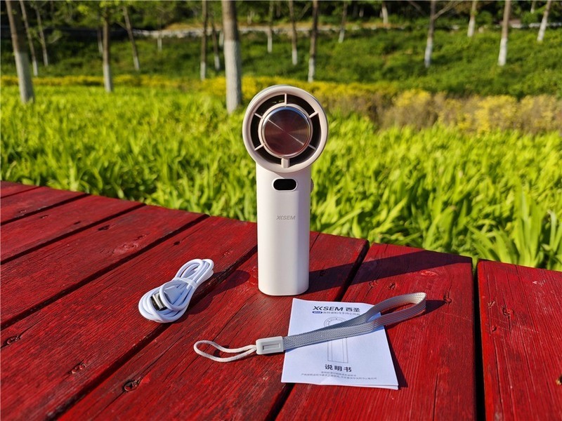 西圣wind手持小风扇体验：告别炎热，拥抱清凉！