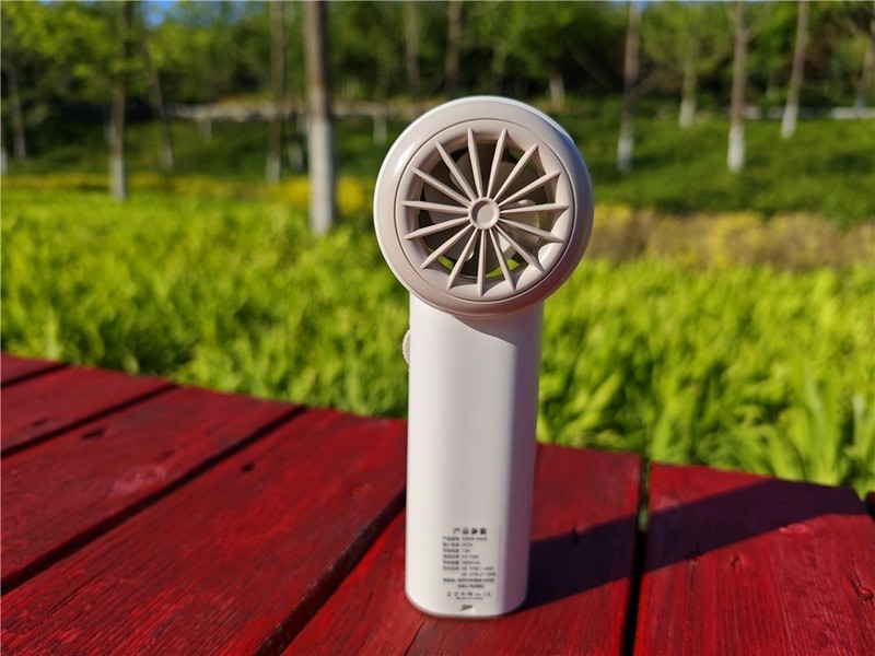 西圣wind手持小风扇体验：告别炎热，拥抱清凉！