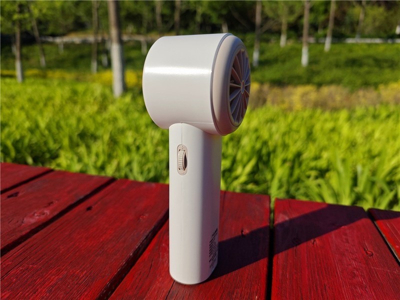 西圣wind手持小风扇体验：告别炎热，拥抱清凉！