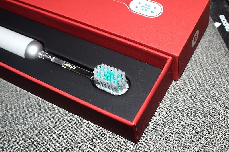 打造生活品质的口腔护理艺术 左点轻奢艺术牙刷