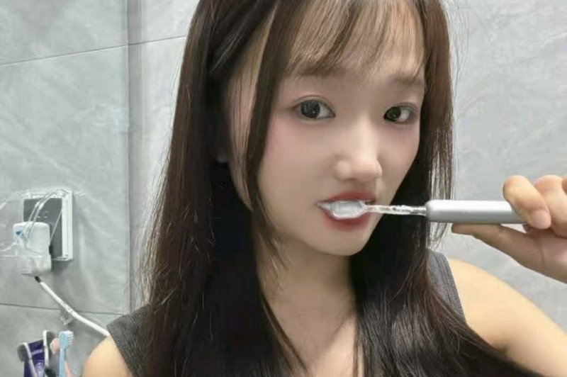 打造生活品质的口腔护理艺术 左点轻奢艺术牙刷