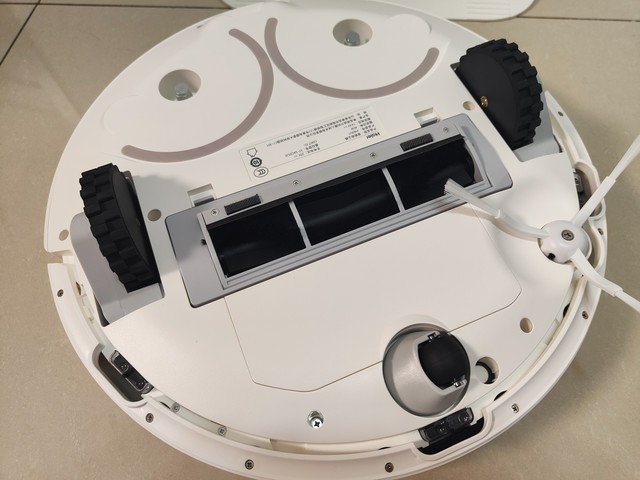 海尔全能扫拖机器人新品 免倒垃圾免手洗拖布