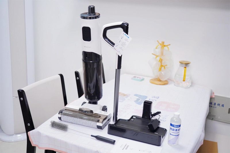 吸拖洗三位一体，边拖边吸，双倍洁净-SPARKUP F1洗地机分享