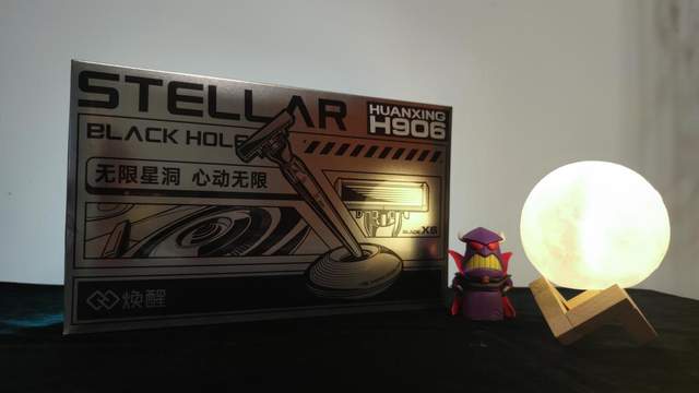 焕醒星洞小飞碟手动剃须刀——磁悬浮支撑技术下的“屹立不倒”！