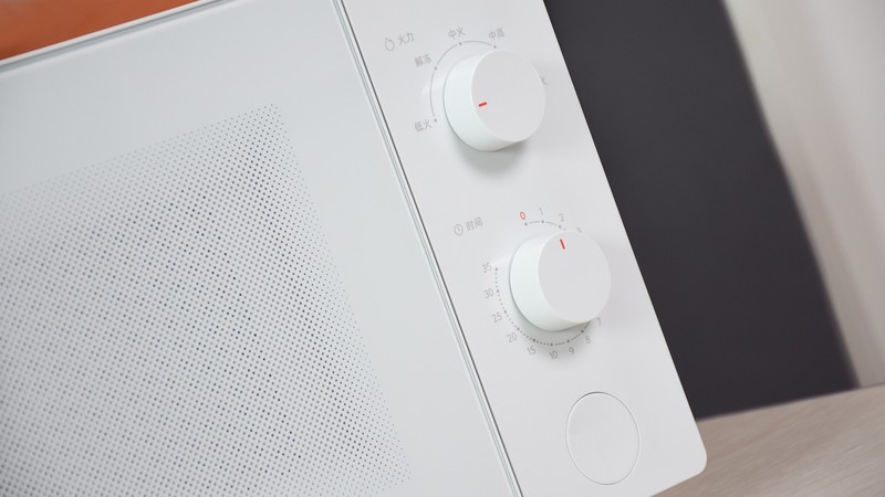 米家微波炉20L：五档加热，翻热解冻全搞定！
