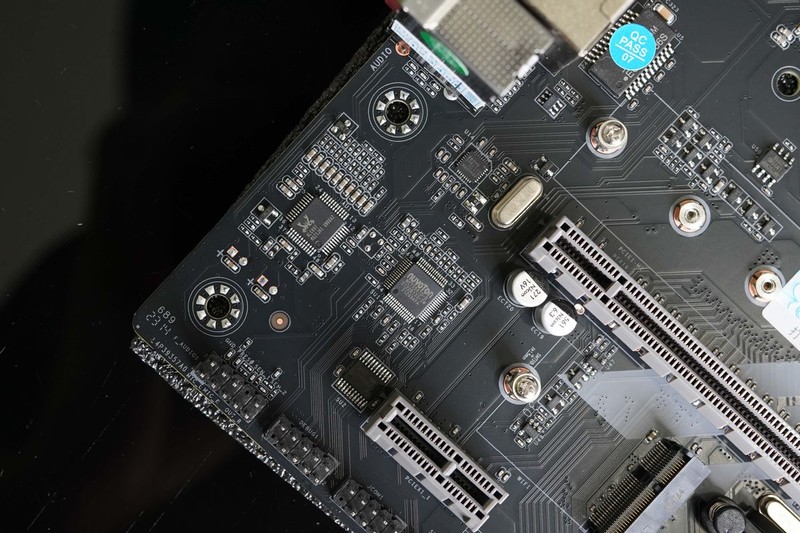 华南B250-D4主板+E3 1270V5：堪称黄金组合！|华南金牌