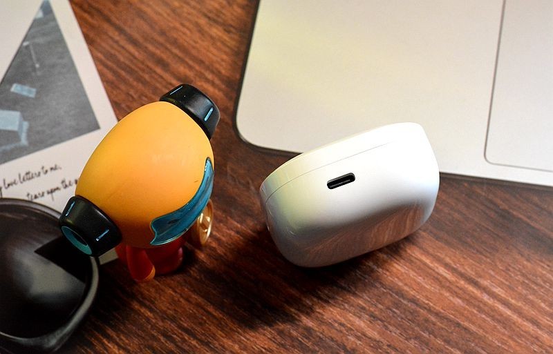 4麦降噪入耳身临其“静”性价比王者重磅出品QCY T13真无线蓝牙耳机