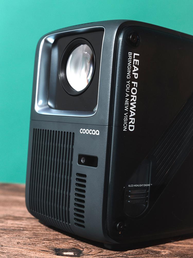 留一面白墙给投影仪，生活里的一点小乐趣，酷开P9投影仪开箱