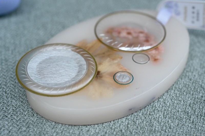 双料振膜为音质加分，设计也很漂亮，双飞燕二皮B90主动降噪耳机上手