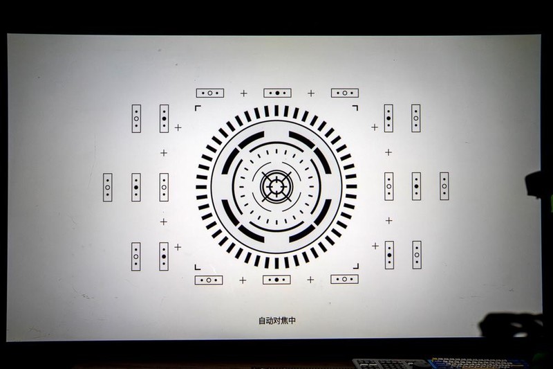 留一面白墙给投影仪，生活里的一点小乐趣，酷开P9投影仪开箱
