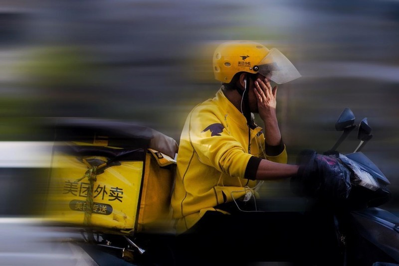 今日话题普通人做什么挣钱最快？2024适合普通人的创业项目！