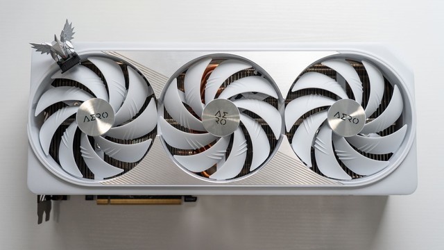 拆了防拆贴也能个人送保，技嘉RTX4080雪鹰显卡售后体验分享