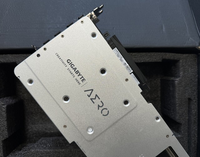 拆了防拆贴也能个人送保，技嘉RTX4080雪鹰显卡售后体验分享