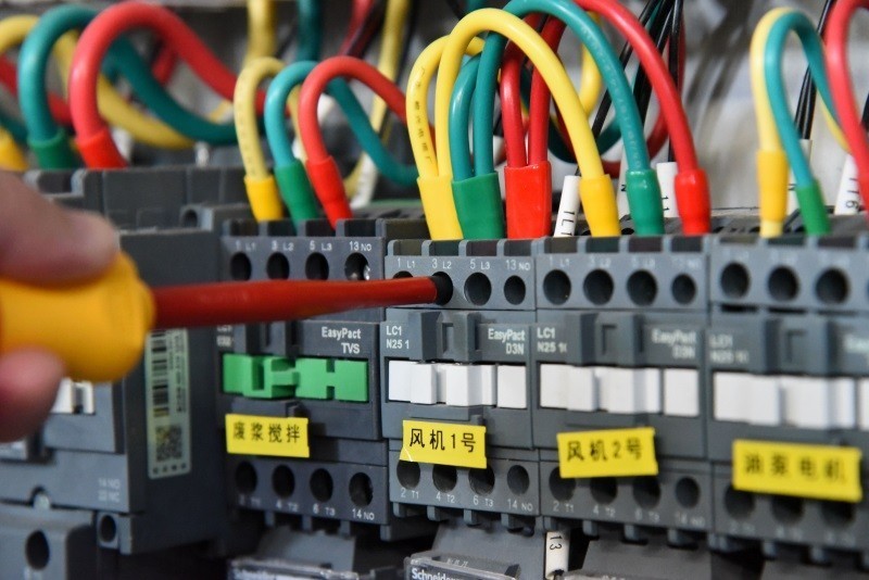 工业美学与人体工学的极致体现---wiha威汉电工绝缘10件套（90012C）入手体验