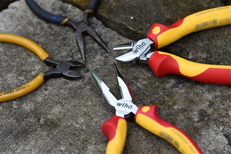 工业美学与人体工学的极致体现---wiha威汉电工绝缘10件套（90012C）入手体验