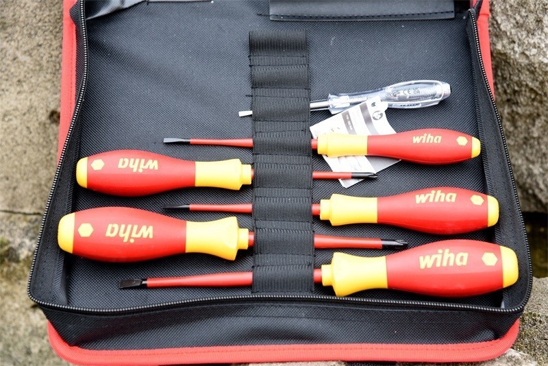 工业美学与人体工学的极致体现---wiha威汉电工绝缘10件套（90012C）入手体验