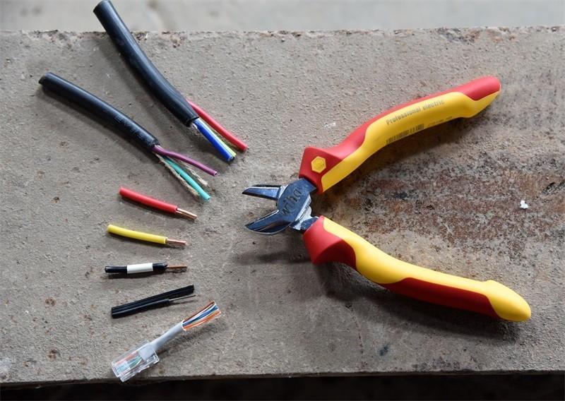 工业美学与人体工学的极致体现---wiha威汉电工绝缘10件套（90012C）入手体验