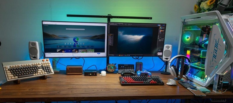 一大一小，一桌双工位配置，零刻SER5 R5-5500U和自组PC