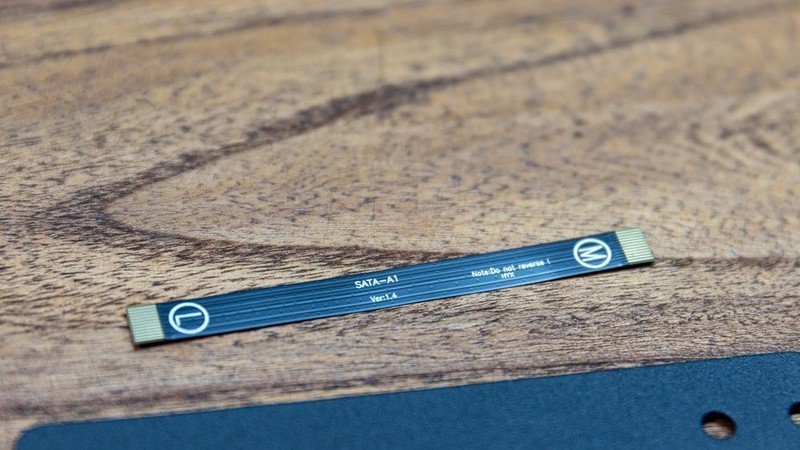 一大一小，一桌双工位配置，零刻SER5 R5-5500U和自组PC