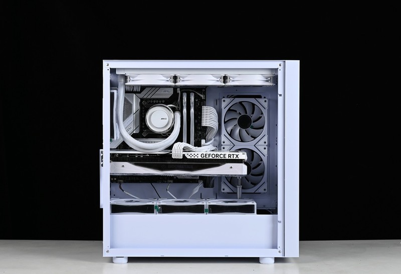 追求极致散热，颜值不妥协！13600KF+4070Super搭配先马朱雀5装机