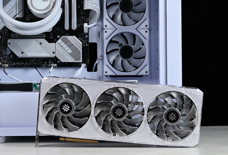 追求极致散热，颜值不妥协！13600KF+4070Super搭配先马朱雀5装机