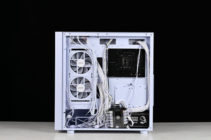 追求极致散热，颜值不妥协！13600KF+4070Super搭配先马朱雀5装机