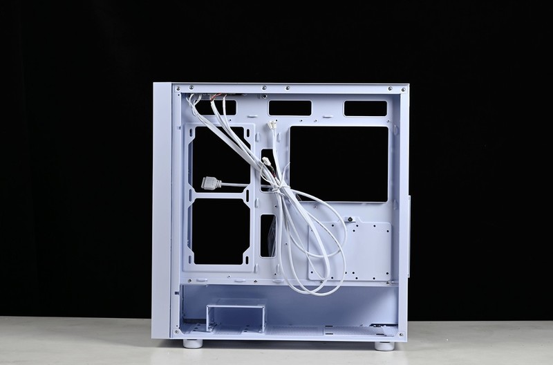 追求极致散热，颜值不妥协！13600KF+4070Super搭配先马朱雀5装机