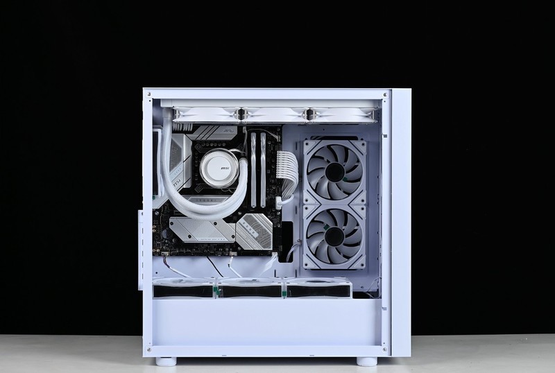 追求极致散热，颜值不妥协！13600KF+4070Super搭配先马朱雀5装机