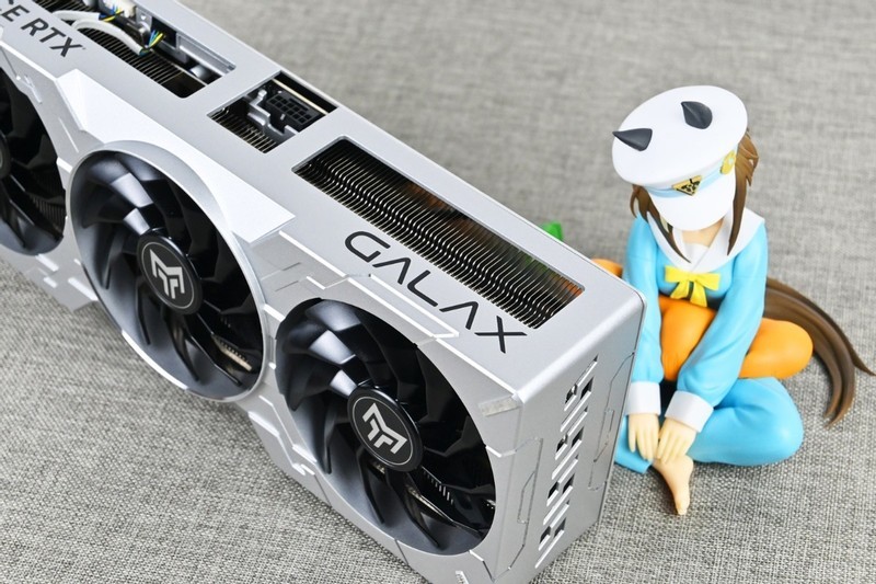 影驰RTX4080SUPER金属大师OC开箱拆解试玩：2K 360hz高刷屏搭档