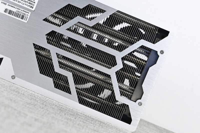 影驰RTX4080SUPER金属大师OC开箱拆解试玩：2K 360hz高刷屏搭档